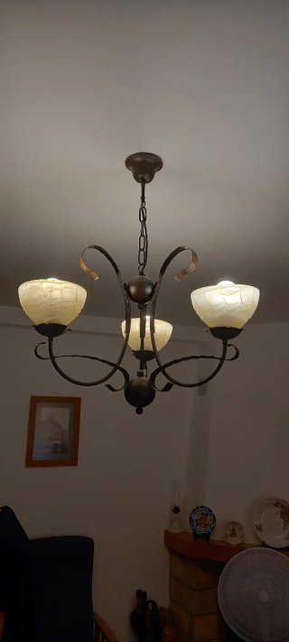 Lámpara de techo de forja y cristal de roca