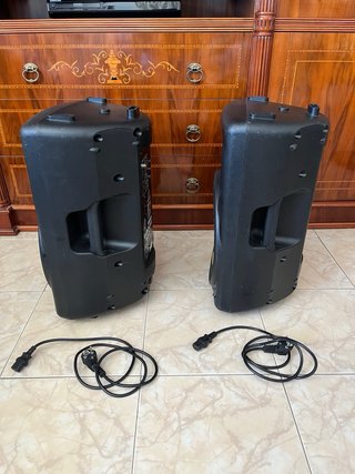 Behringer Eurolive B212D 550W