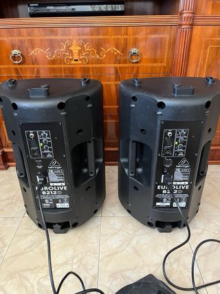 Behringer Eurolive B212D 550W