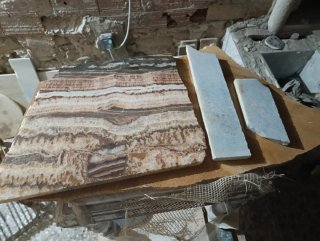 2 retales de ónix veteado y azul imperial