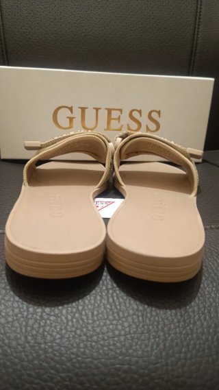 Sandalias Guess Beige y Doradas