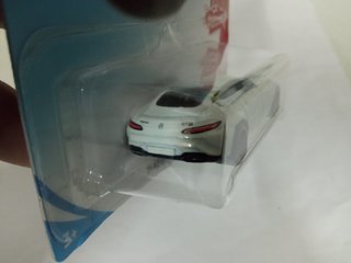 Hot Wheels 2018 - 15 Mercedes-AMG GT Red Edition
