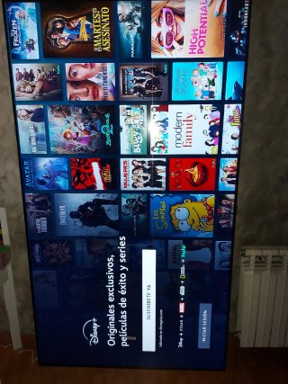 SAMSUNG SMART TV  82" UHD 4K
