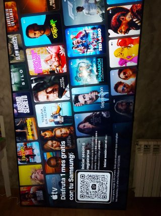 SAMSUNG SMART TV  82" UHD 4K