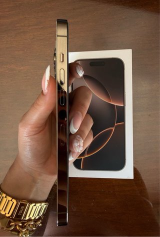 iPhone 14 Pro Max Oro 128GB