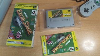 Super Famicom con 2 mandos y juego