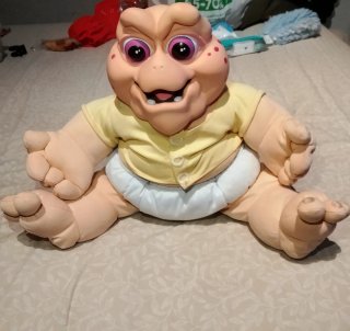 Muñeco Bebé sinclair peque de los Dinosaurios