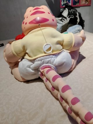 Muñeco Bebé sinclair peque de los Dinosaurios