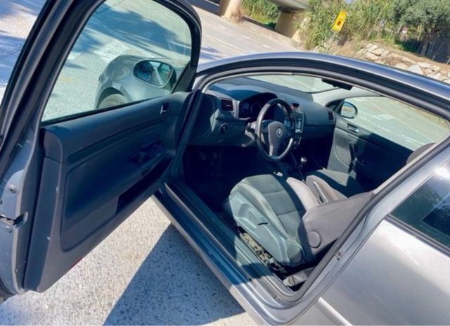 Volkswagen Golf 2004