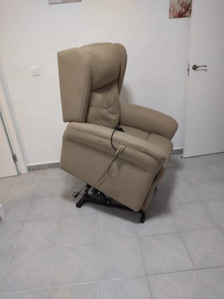Sillón relax con mando beige