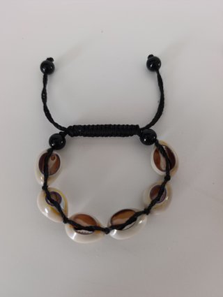 Set de dos pulseras.