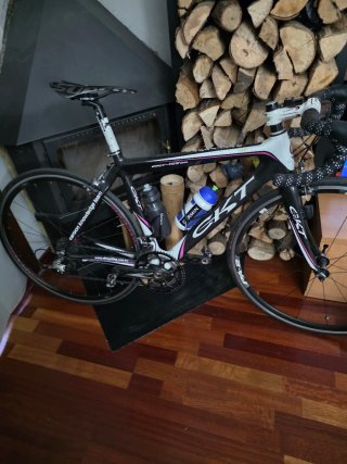 Bicicleta Carbon Knowledge Team