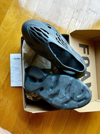 Adidas Yeezy Foam RNR Carbon 45 1/3 EU