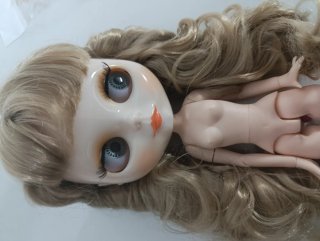 Muñeca Blythe rubia
