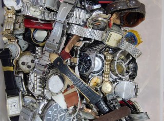 Lotto di 100 Orologi Vari