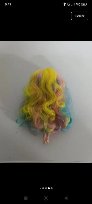 Blythe articulada pelo arco-íris