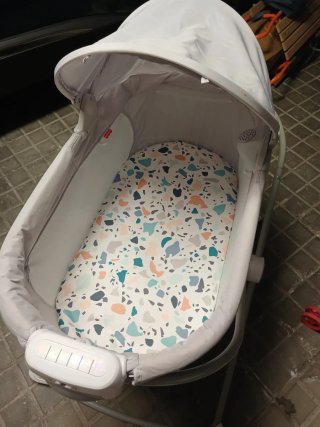 Cuna Moisés Plegable Fisher-Price Proyecciones