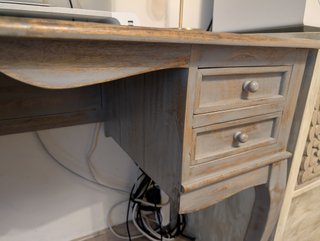 Escritorio madera mango gris y dorado