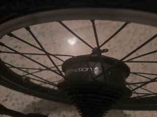 Rueda BH con motor integrado Emotion Easy Volt...