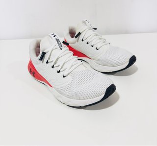 Zapatillas Under Armour ( como nuevas )