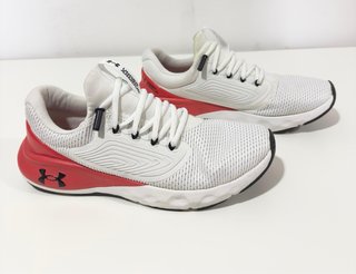 Zapatillas Under Armour ( como nuevas )