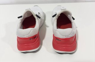 Zapatillas Under Armour ( como nuevas )