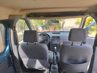 FORD TRANSIT CONNECT 1.8 TDCi – Furgoneta mixta
