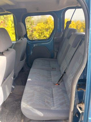 FORD TRANSIT CONNECT 1.8 TDCi – Furgoneta mixta