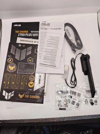 Placa Base ASUS TUF Gaming Z790-Plus WiFi