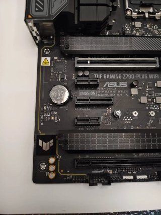 Placa Base ASUS TUF Gaming Z790-Plus WiFi