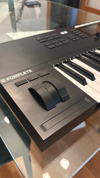 Native Instruments Komplete S49 MK2
