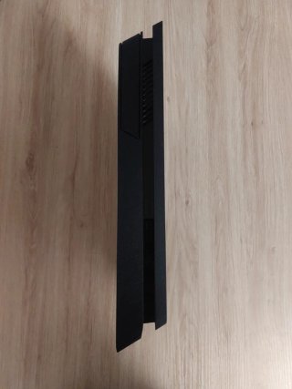 PlayStation 4 Slim (como nueva)