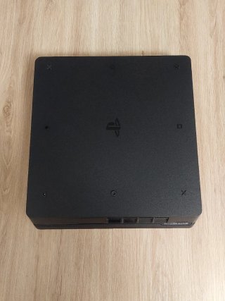 PlayStation 4 Slim (como nueva)