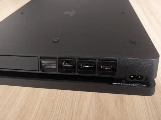 PlayStation 4 Slim (como nueva)