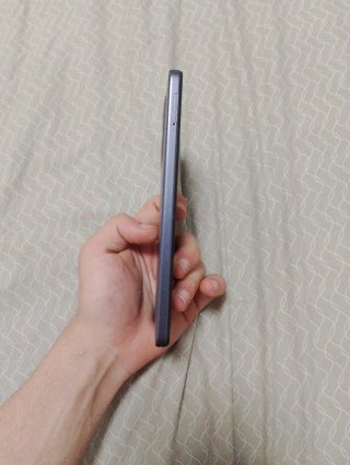 Telefono nero Motorola 5G