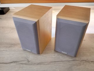 Altavoces Magnat Marrones y Grises