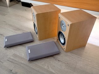 Altavoces Magnat Marrones y Grises