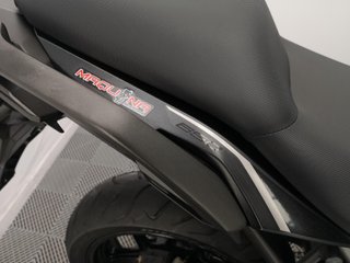 KAWASAKI VERSYS 650 ABS 2025 2287 kms.