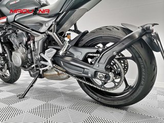 TRIUMPH TRIDENT 660 2023 1313 kms.