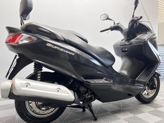 SUZUKI BURGMAN 125 2015 26616 kms.