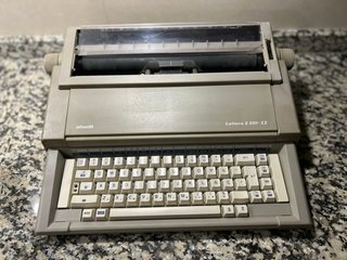 Máquina de escribir Olivetti Lettera E501-II