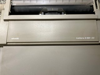Máquina de escribir Olivetti Lettera E501-II