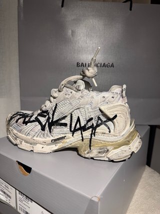 Balenciaga Runner Graffiti Talla 37