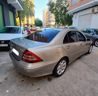 Mercedes-Benz Clase C 2006
