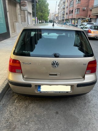 Volkswagen Golf 2002