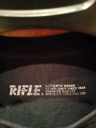 T-shirt Rifle blu