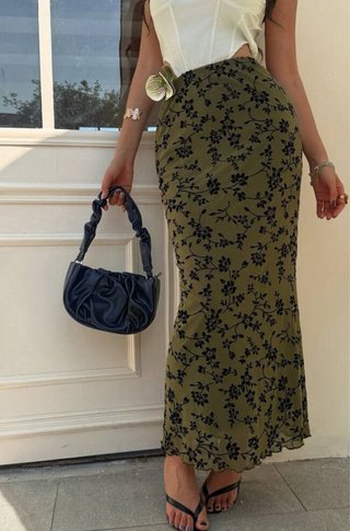 Falda larga verde estampada