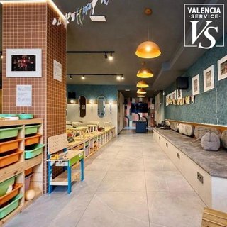 VS 0907 – CAFETERÍA CON ZONA LÚDICA Y TERRAZA