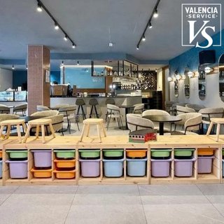 VS 0907 – CAFETERÍA CON ZONA LÚDICA Y TERRAZA