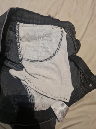 Pantalón corto Levi's desgastado